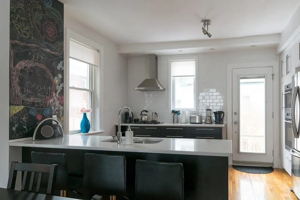 Lm Stays Sims Avenue Guest House Ottawa