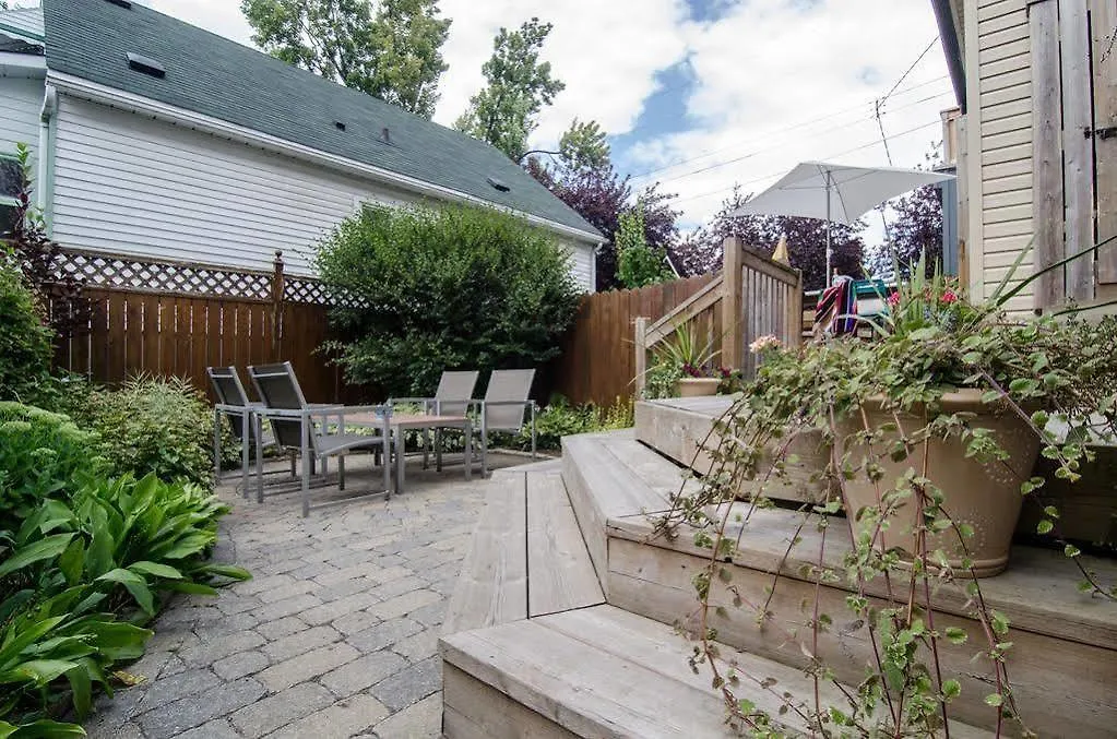 Lm Stays Sims Avenue Guest House Ottawa Kanada
